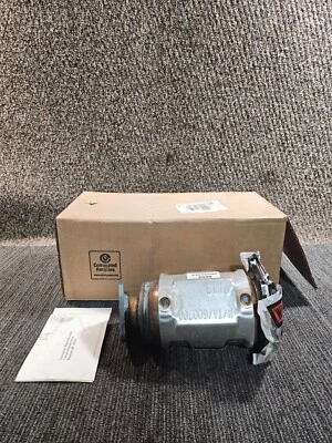 Walker 16344 Catalytic Converter For 03-01 Infiniti QX4 04-01 Nissan Pathfinder - Image 1 of 4