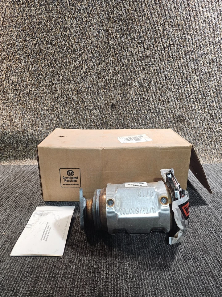 Convertidor catalítico Walker 16344 para 03-01 Infiniti QX4 04-01 Nissan Pathfinder Foto 1 de 4