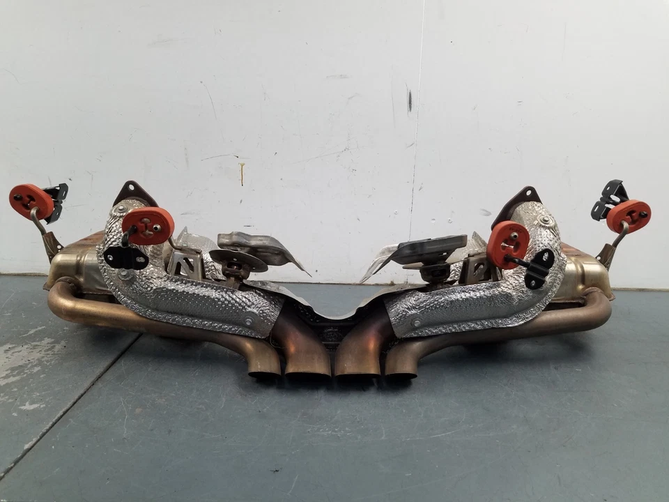 Conjunto de silenciador de escape con válvula Acura NSX 2021 #0029 V11 Foto 1 de 4