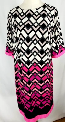 Eliza J Geometric Diamond Print Shift Dress Black White Pink Trim Size 14 - Image 1 of 4