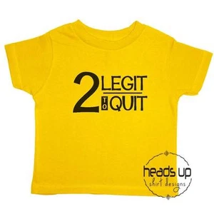 Maglietta 2° Compleanno Bambino Ragazzo/Ragazza - Two Legit to Quit 2 Legit 2 Quit Bday Tee - Foto 1 di 2