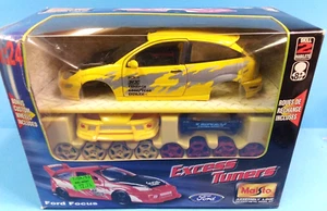 Ford Focus SVT Excess Tuner 1/24 Diecast model Miasto - Picture 1 of 6