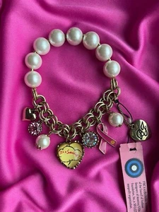 Betsey Johnson Vintage I'M A SURVIVOR! Pink Ribbon Heart Breast Cancer Bracelet - Picture 1 of 7