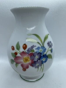 Vaso vintage Royal Worcester fine porcellana con disegno floreale e bordo verde - Foto 1 di 11