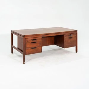 1970 Jens Risom Designs Double Pedestal Executive Desk in Walnut Made in Denmark - Picture 1 of 12