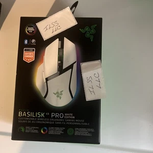 NEW Razer Basilisk V3 Pro Wireless Gaming Mouse WHITE Hyper-Scroll - Picture 1 of 2