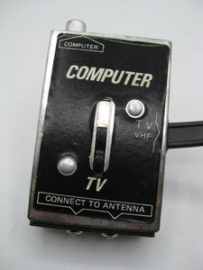 Vintage Commodore 904778-01 Switch Box Antenna or Computer to TV VHF - Picture 1 of 5