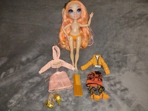 Rainbow High Poppy Rowan Puppenkleidung Paket Outfit - Bild 1 von 6