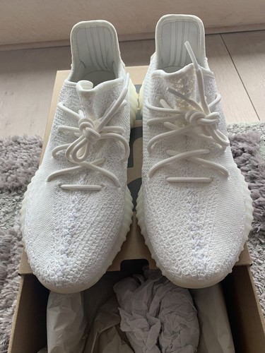 Yeezy Boost 350 V2 Triple White nuovo con etichette Regno Unito 10