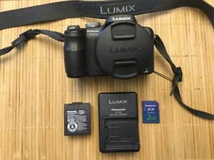 Panasonic LUMIX DMC-FZ18 8.1MP Digital Camera w/ 2GB SD Card Charger And Battery - Picture 1 of 9