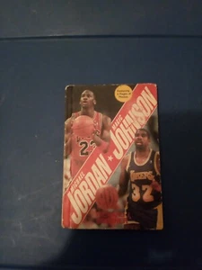 Libro de superestrellas de Michael Jordan & Magic Johnson - Imagen 1 de 8