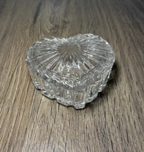 Vintage Crystal Heart Trinket Box – Elegant Keepsake Jewelry Box - Picture 1 of 5
