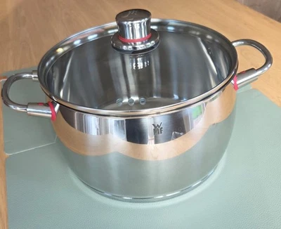 WMF Quality One Kochtopf mit Deckel - Silber  6,8 Liter - Bild 1 von 4
