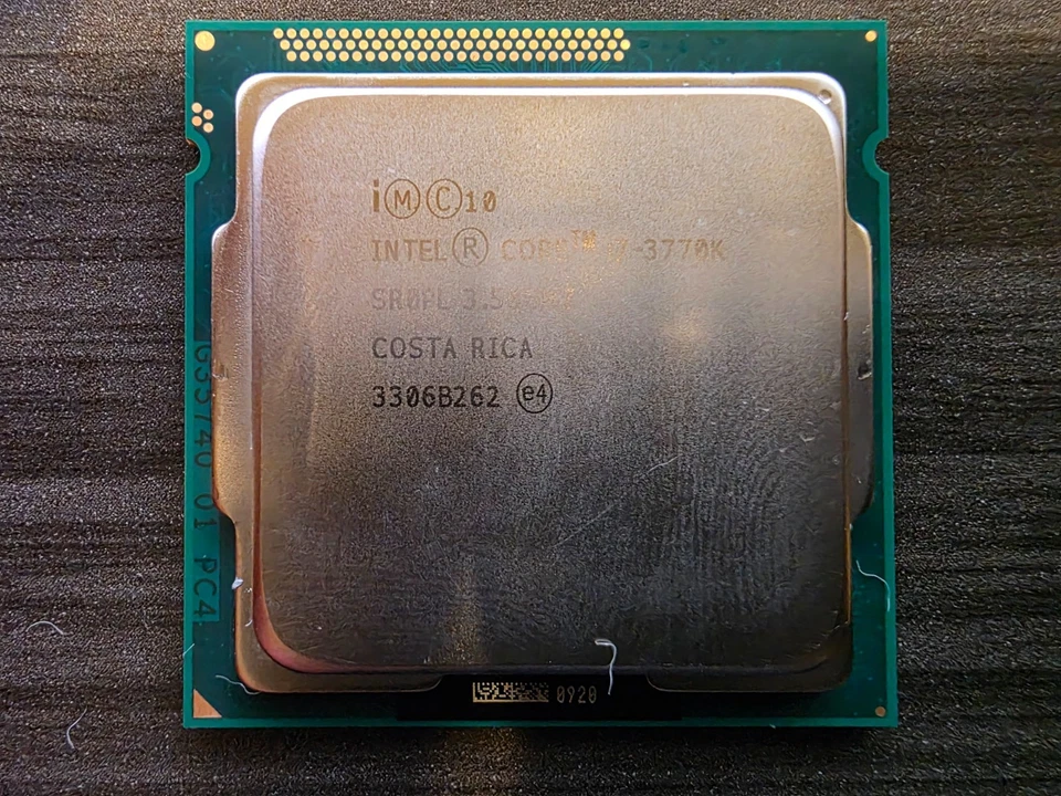 CPU Intel Core i7 3770K SR0PL 3,5 GHz LGA 1155 cuatro núcleos Foto 1 de 2