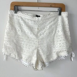 Pantalones Cortos Kendall & Kylie Encaje Lateral Cincha Suave Talla Grande Blanco Off Boho Festival - Imagen 1 de 5