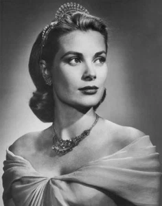 Grace Kelley Portrait / Print by Yousuf Karsh - Picture 1 of 1