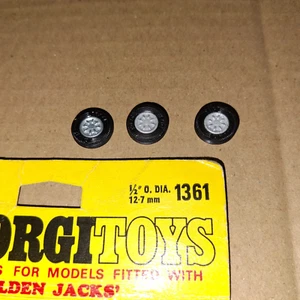3 X LOOSE 1960-70S CORGI TOYS #1361 "INTERCHANGEABLE WHEEL GOLDEN JACKS - Picture 1 of 2
