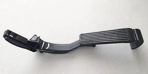 1997-2000 MERCEDES-BENZ C230 C280 W202 ~ GAS PEDAL ~ OEM PART - Picture 1 of 4