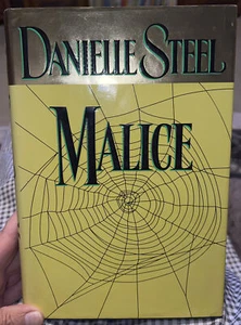 MALICE By Danielle Steel - Hardcover Very Good Almost New Condition 1996 - Picture 1 of 12