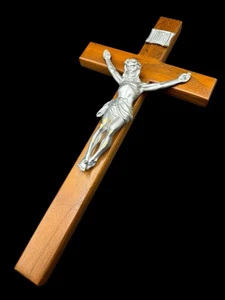 Vintage Wood Cross Wall Crucifix Silver Plastic Jesus Christian Decor 15" x 7.5" - Picture 1 of 13