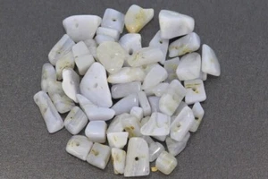 10 g (32,50 € */ 100 g) Calcedonia calidad B piedra preciosa astillada perforada para Schm - Imagen 1 de 1