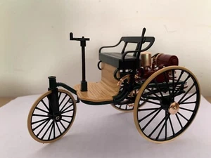 first generation Mercedes classic car 1:12 model - Picture 1 of 3