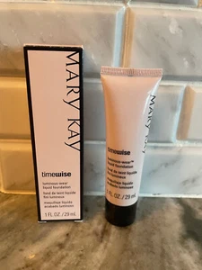 Mary Kay Timewise Luminous-Wear Liquid Foundation Ivory 6/038702 1fl oz - Picture 1 of 2