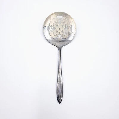 Cuchara perforada vintage de tomate/arándano con plato de plata Wm A Rogers/Oneida Ltd.  Foto 1 de 4