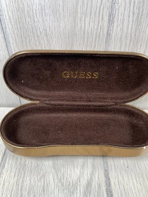 Estuche para gafas GUESS dorado con cubierta dura soporte para gafas logotipo forro de fieltro marrón Foto 1 de 4