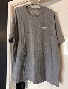 DKNY Men's Grey Short Sleeved T Shirt. Size Xl - Picture 1 of 3