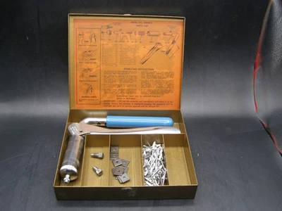 Винтажный Richline модель 702 K серии 3 профессиональный заклепки пистолет набор с чехлом - Изображение 1 из 4