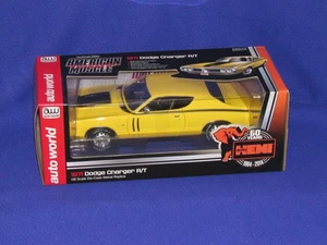 Auto World 1:18 1971 Dodge Charger R/T Yellow Die-Cast Metal Replica SEALED - Picture 1 of 7