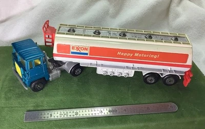 Vintage MATCHBOX Tractor Semi Truck & Trailer K-16 Articulated Tanker Exxon - Image 1 of 4