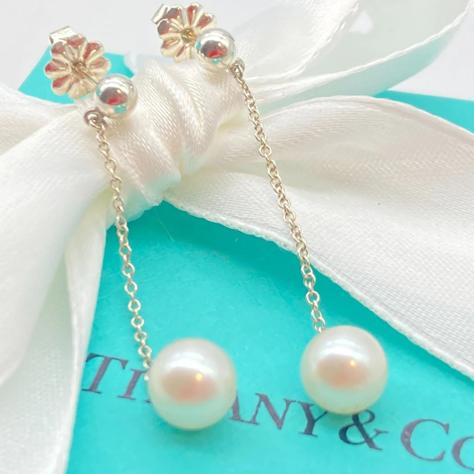 Pendientes colgantes de perlas de plata de 1,8 g de la colección Tiffany & Co. Ziegfeld Foto 1 de 1