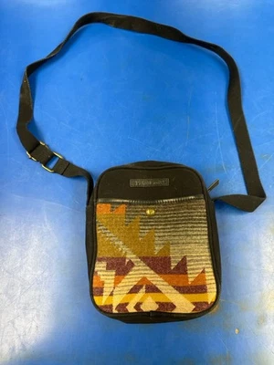 PENDLETON PURSE (C57004994) - Image 1 of 4