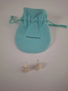 Orecchini Tiffany & Co. Sliver Twist maglia intrecciata nodo d'amore con sacchetto - Foto 1 di 3