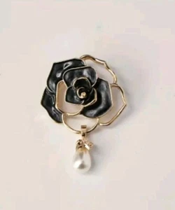 NEW Black Hollow ROSE Faux Pearl Enamel BROOCH - Picture 1 of 4