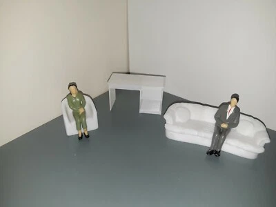 Silla de sofá y escritorio para muebles a escala 1:24 para tu tienda garaje oficina dioramas   Foto 1 de 3