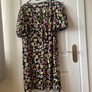 George Ladies Dress Size 22 New With Tags - Picture 1 of 3