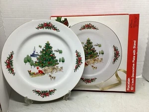 COUNTRY CHRISTMAS COLLECTION Porcelain Plate with Stand 10 1/4" by Jay - Picture 1 of 4