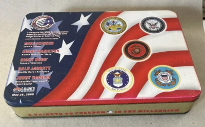 Juego de 5 carros NASCAR Fuerzas Armadas DORADOS EN LATA ORIGINAL CON BISAGRAS Foto 1 de 4