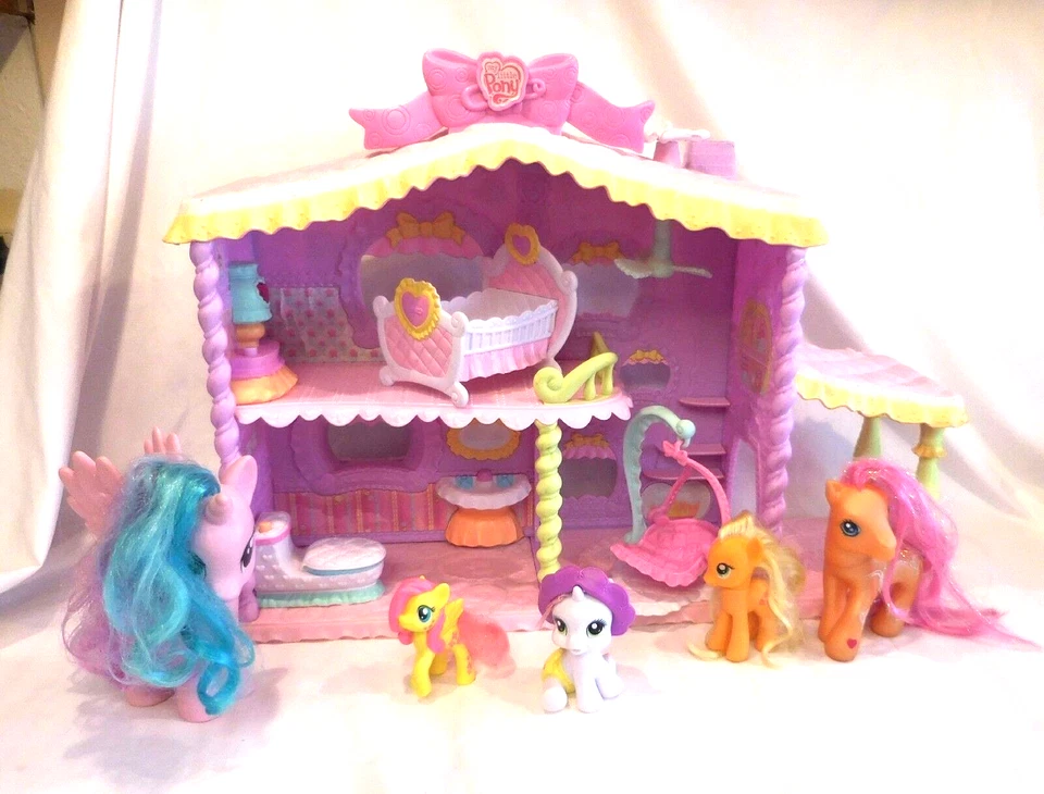 My Little Pony Newborn Cuties Playset LIGHTS AND SOUNDS plus Accessories 5 Ponys - Image 1 of 1