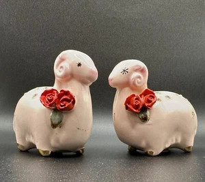 Salero y pimentero Napco rosa vintage de cordero/oveja estrás caprichoso kitsch - Imagen 1 de 8