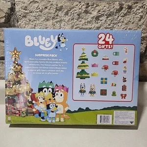 BLUEY’S FAMILY CHRISTMAS ADVENT CALENDAR 24 Gifts Lighted House BBC studios - Picture 1 of 5