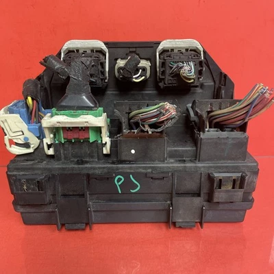 08-10 Dodge Grand Caravan Journey Relay Fuse Box 56049720AR W/ Pigtails Warranty - Image 1 of 4