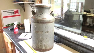 Antigua lata de crema de leche Scott City Dairy Farm asiento de 10 galones, lote A - Imagen 1 de 6