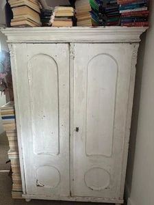 ANTIQUE HUNGARIAN PAINTED HOUSEKEEPERS LINEN CUPBOARD / WARDROBE - Picture 1 of 4
