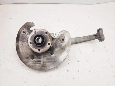 AUDI A4 2.0 2015 eje del lado del pasajero delantero derecho nudillo cubo de rueda C72 Foto 1 de 4