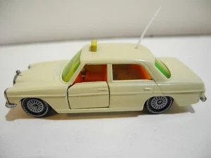 SIKU V309/1020/1317 VINTAGE MERCEDES BENZ 250/8 TAXI 1:60 FROM 1975-84 NEAR MINT - Picture 1 of 7