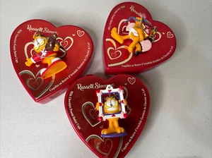 Vintage Garfield Russell Stover Candy Heart Box with Keychain set of 3 - Picture 1 of 8